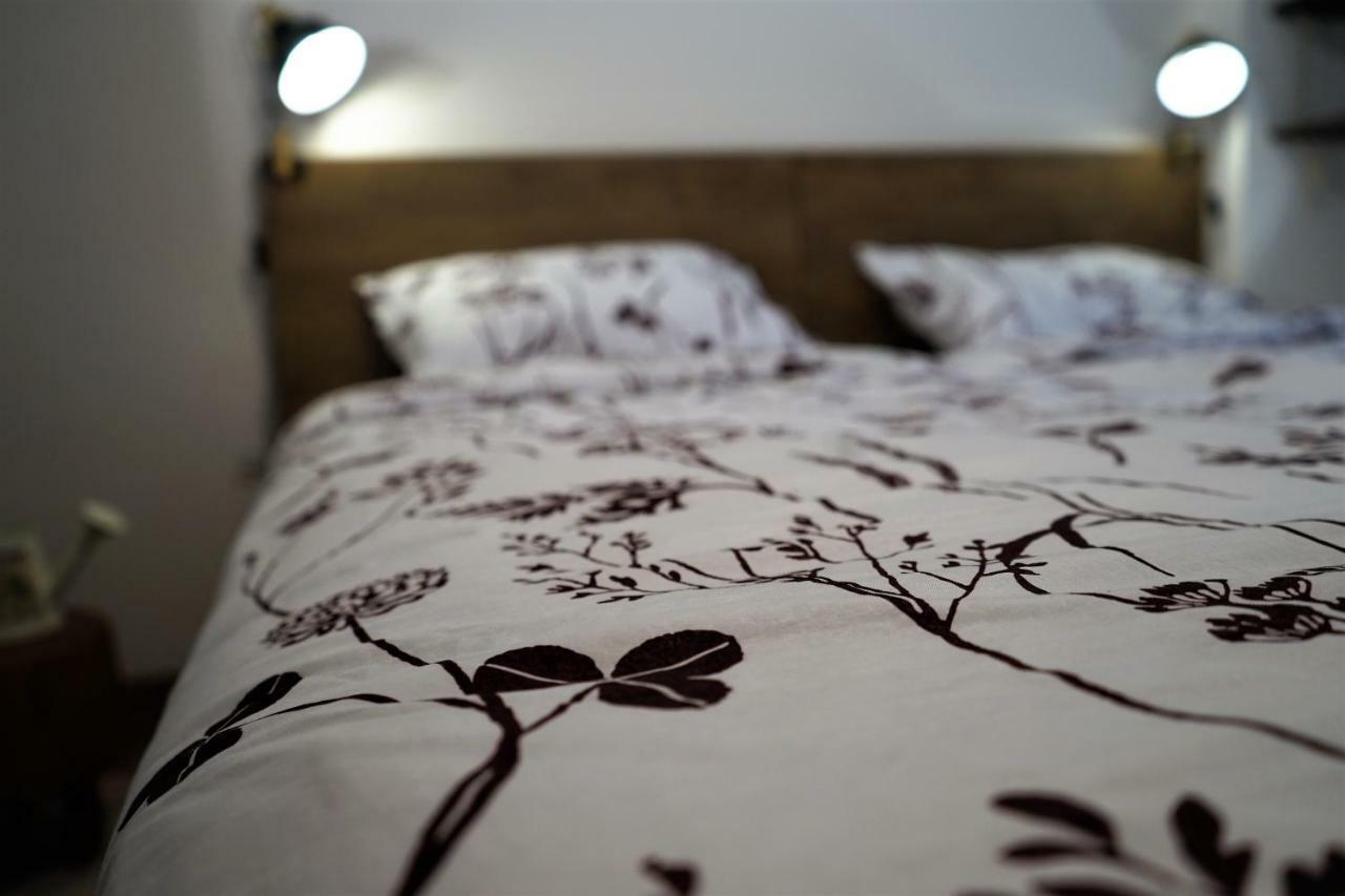 Momo'S Studio Apartment ซาเกร็บ ภายนอก รูปภาพ