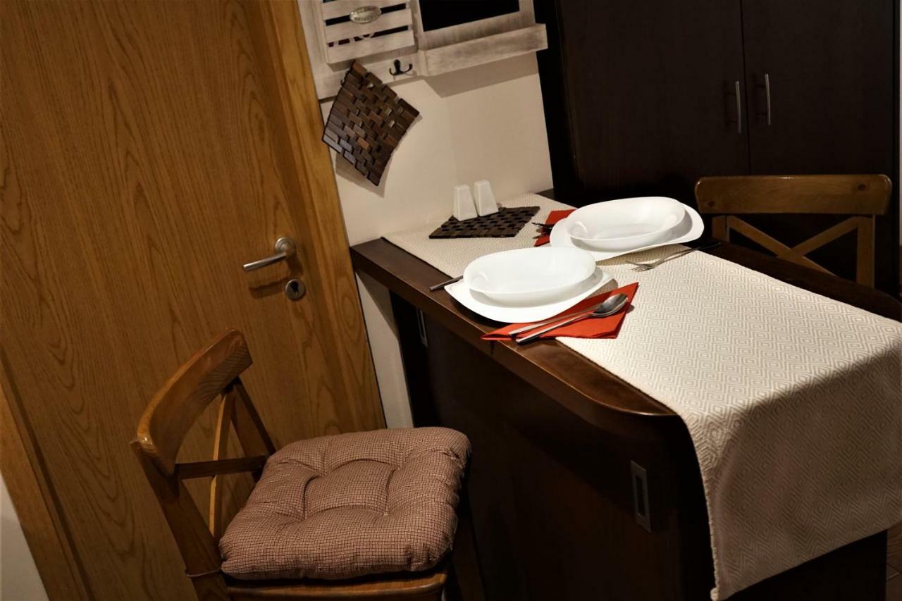 Momo'S Studio Apartment ซาเกร็บ ภายนอก รูปภาพ