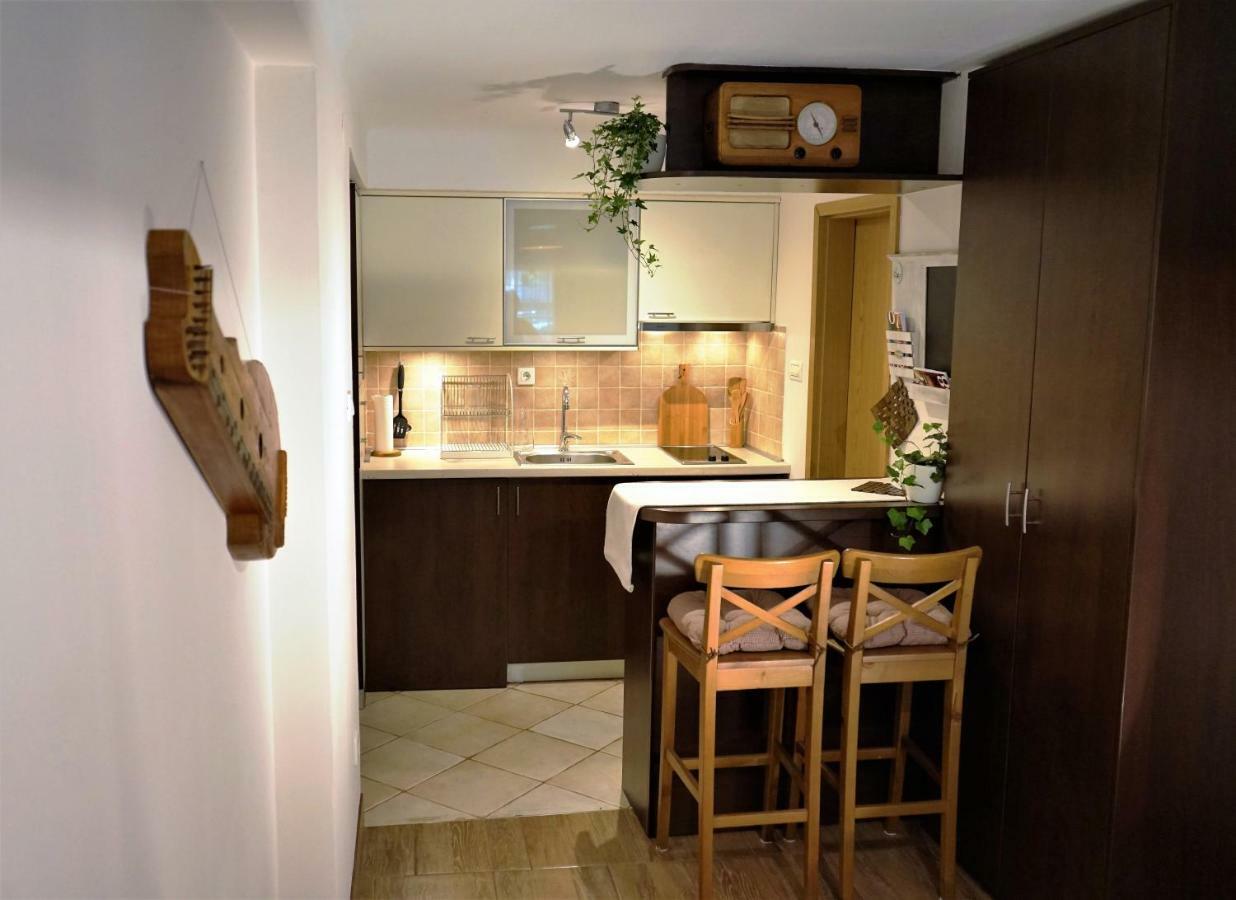 Momo'S Studio Apartment ซาเกร็บ ภายนอก รูปภาพ